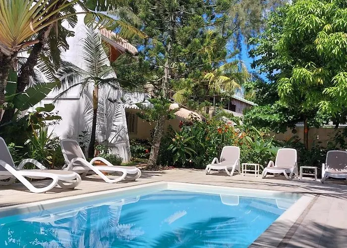 Lush Garden Villa With Private Pool