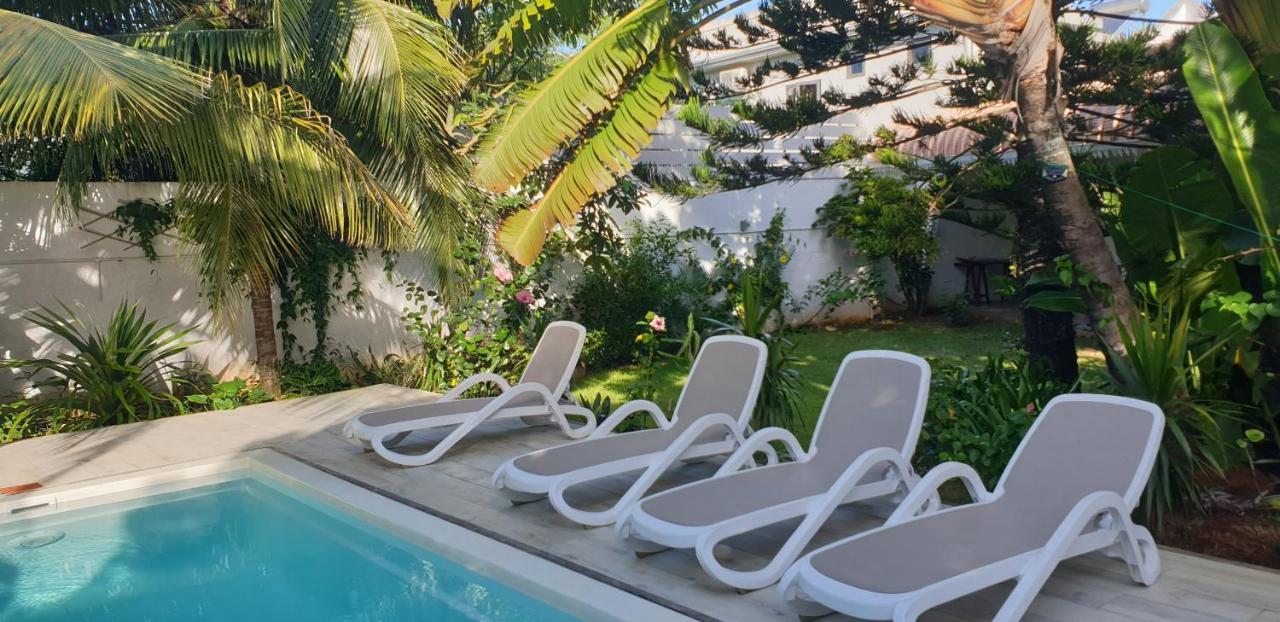 Lush Garden With Private Pool *