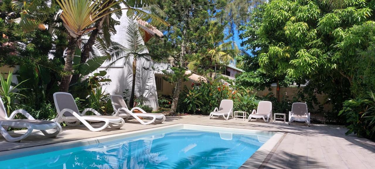 Lush Garden With Private Pool Holiday home