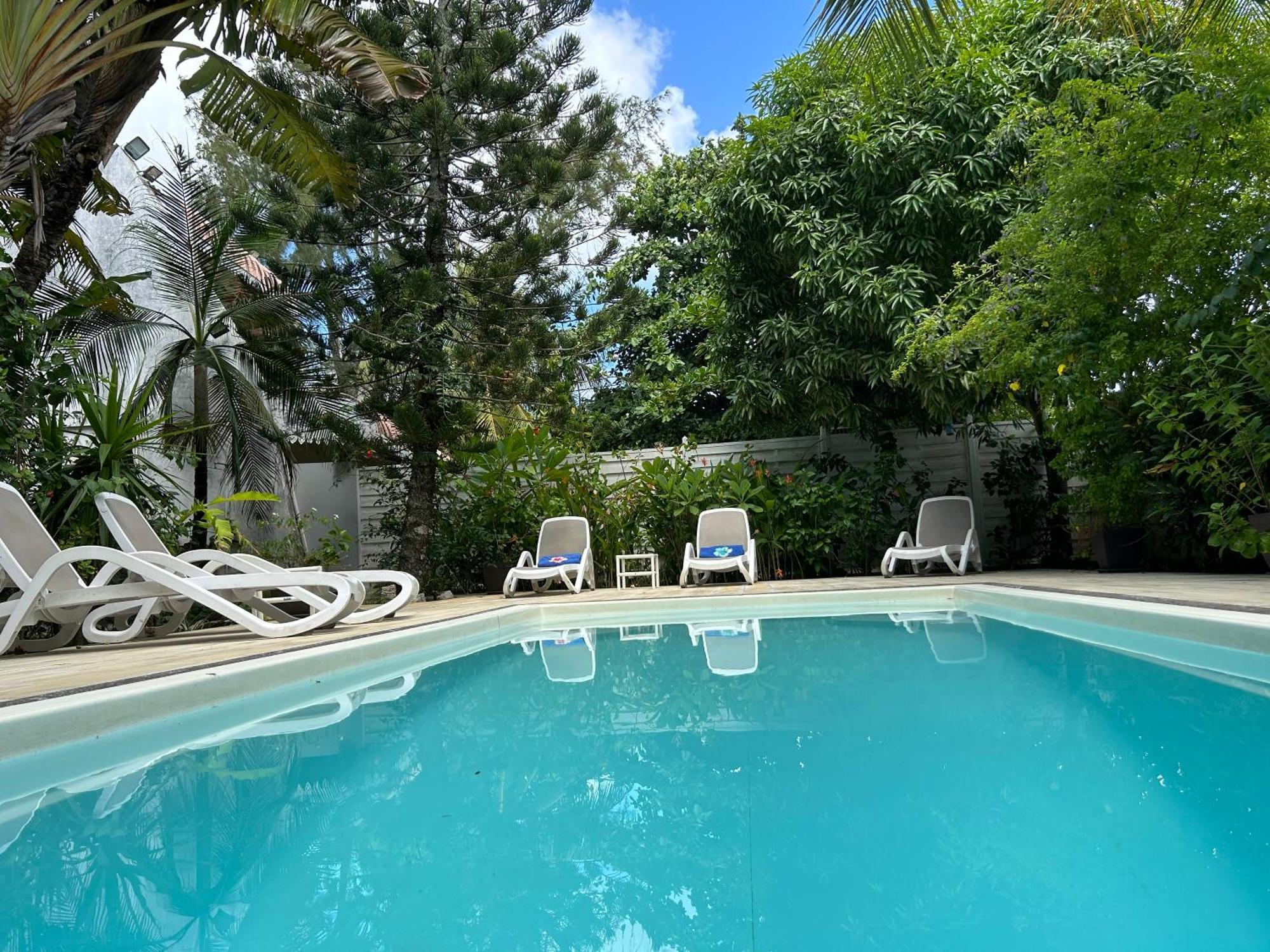 Lush Garden With Private Pool * Trou aux Biches